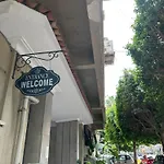 Modern 1 - Bedroom Studio In Zamalek Visits Allowed - Apartment 8B