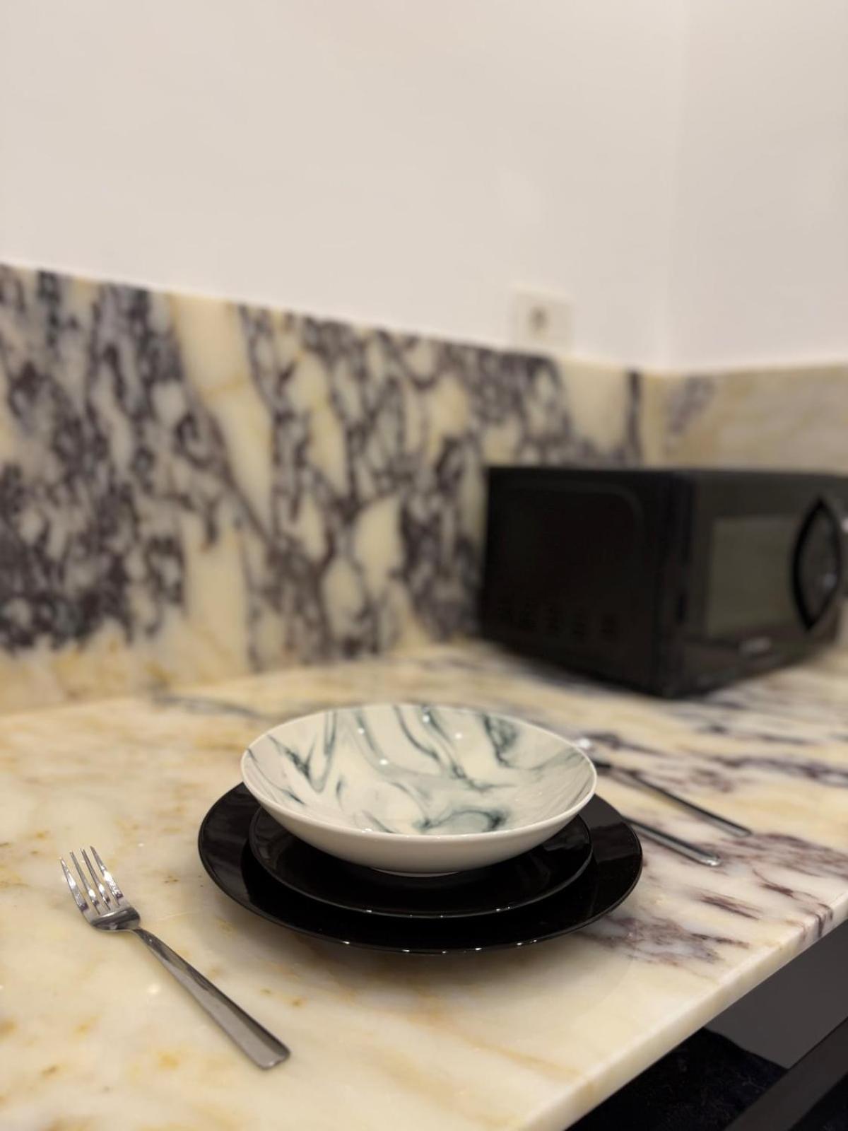 Modern 1 - Bedroom In Zamalek Visits Allowed - 8b * Cairo