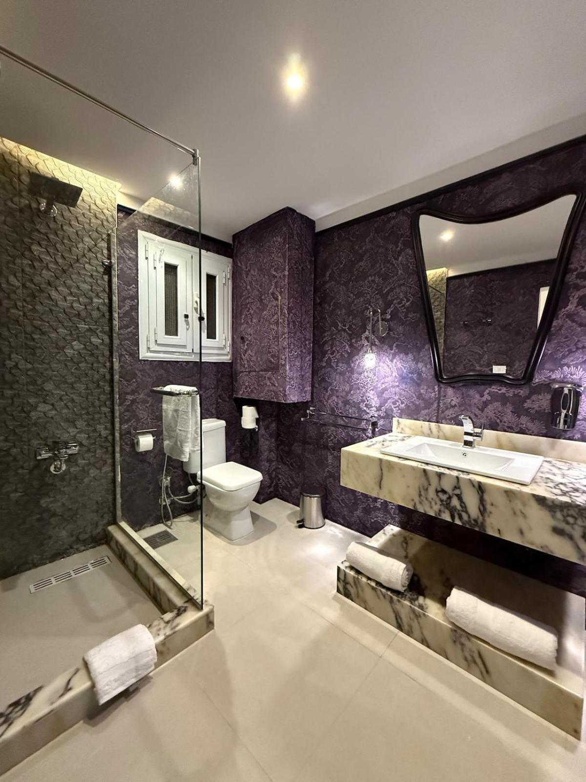 Modern 1 - Bedroom In Zamalek Visits Allowed - 8b Apartment Cairo